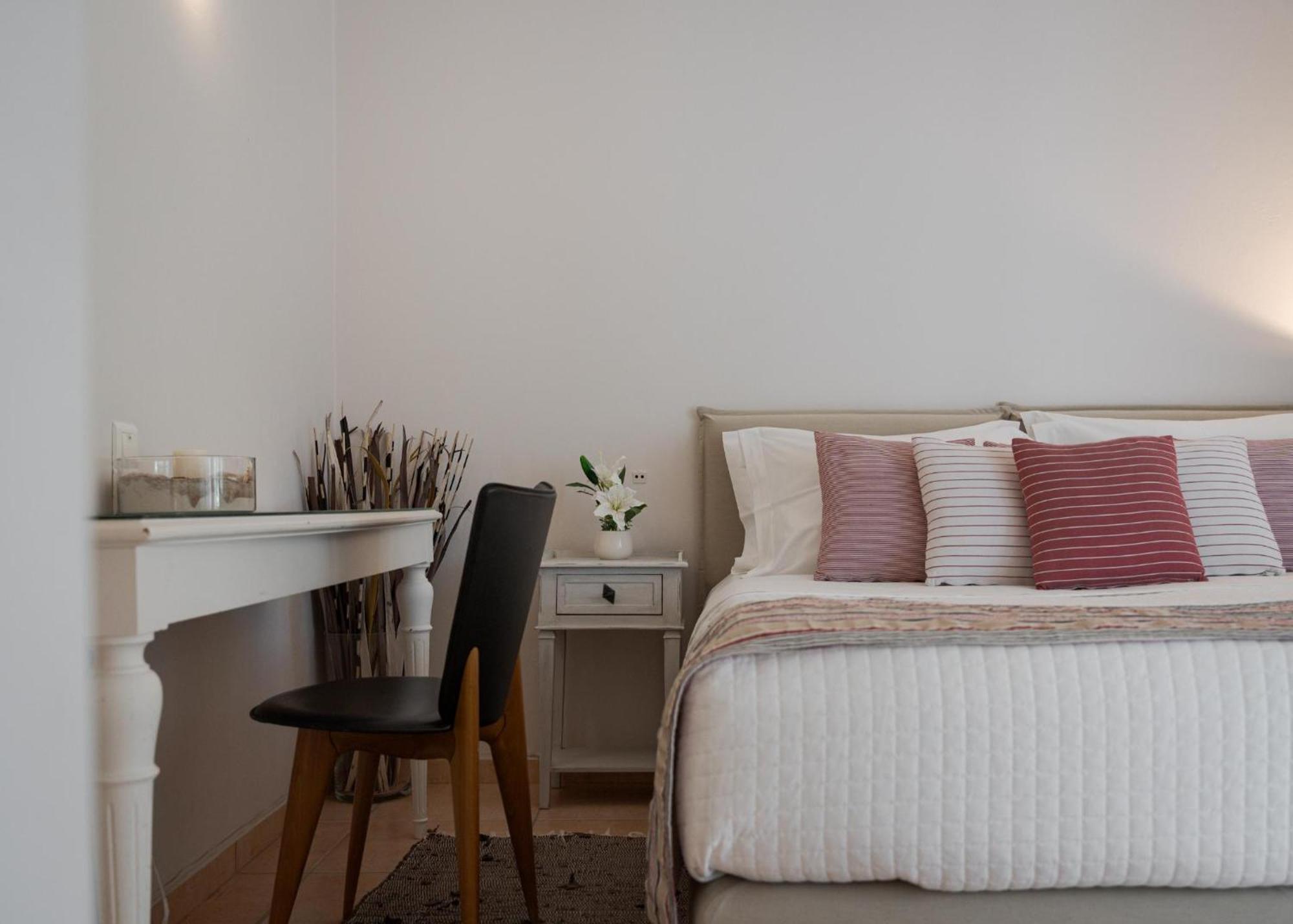 Aelia & Melitta Villas Perdika  Kamer foto